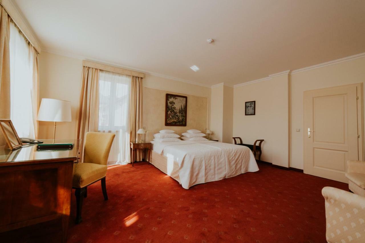 Hotel La Residenza Temesvár Kültér fotó